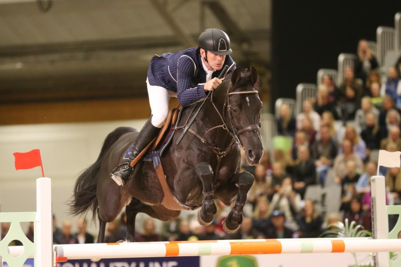 171018pedergamelushort