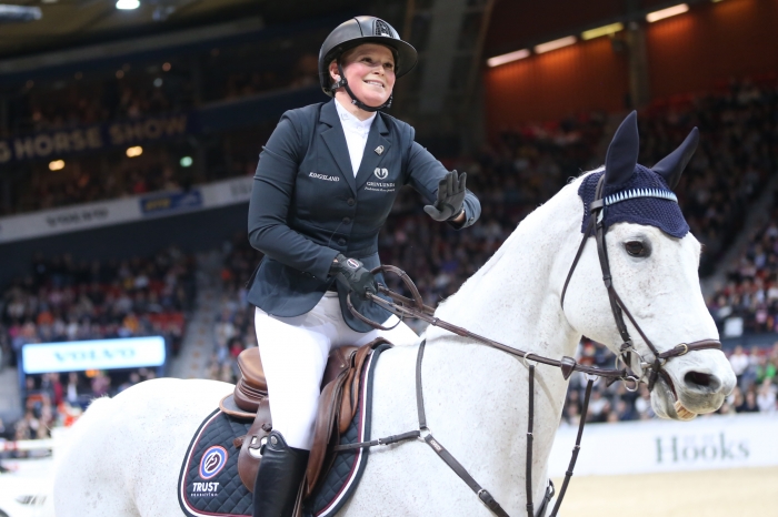 Whitaker vann – Steffi och Carma GP-skrällde