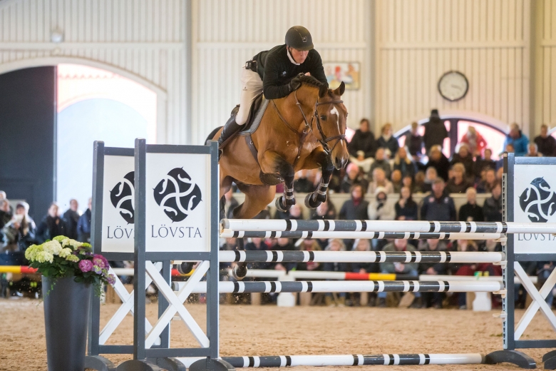 180408 Lövsta Stuteri, Stjärnborg Crown Z reds av Jens Fredricson. Photo: Roland Thunholm Code: 718 35