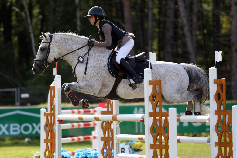 Två svenskar rider internationell ponnyfinal
