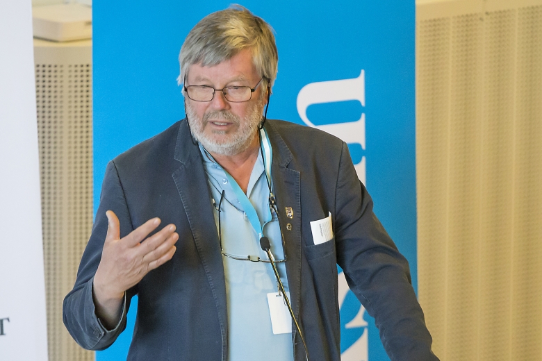 Svar på kritiken: ”Anmäl om något är fel och stå för det”