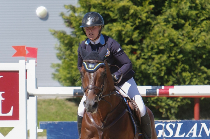 Emelie avslutade med NM-guld på familjens godkända hingst