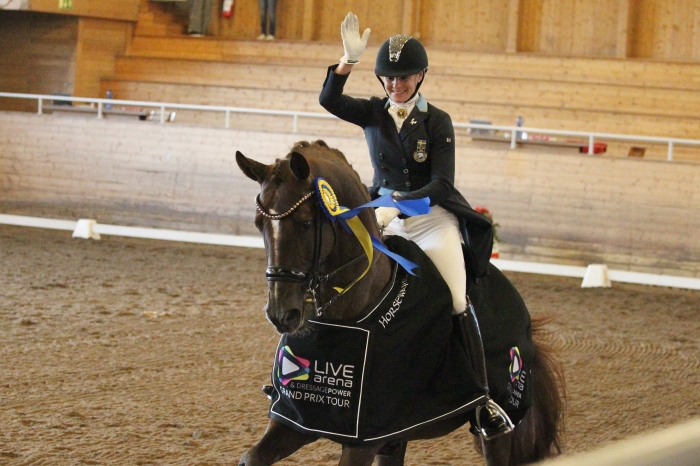 Sista kvalet ridet – klart vilka som går till DressagePowers final
