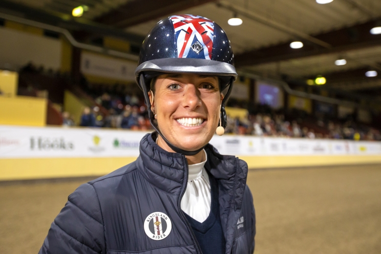 Dujardin tävlar Hesters VM-häst medan Freestyle repar sig