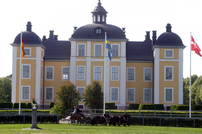 Utökad bevakning på Strömsholm efter stölderna