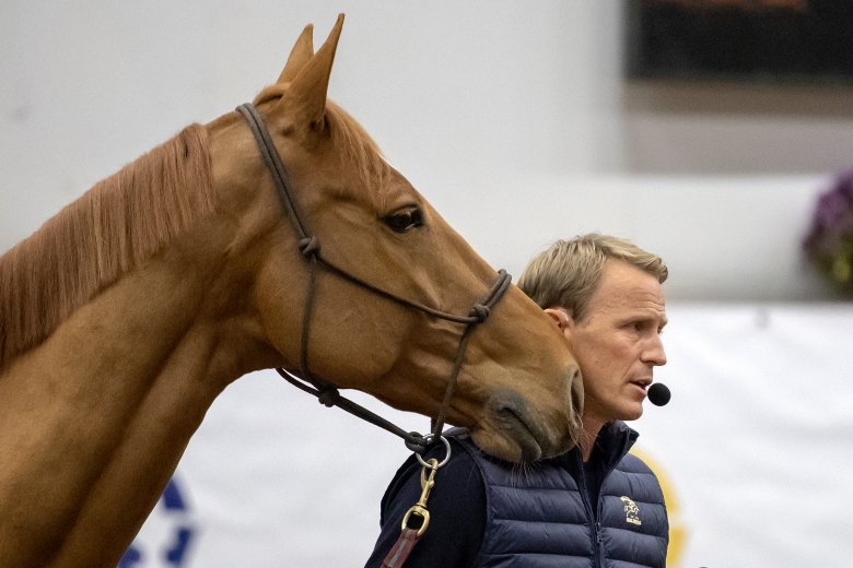 Peder om första mötet i boxen:  ”Jag gör inget speciellt, jag är bara mig själv”
