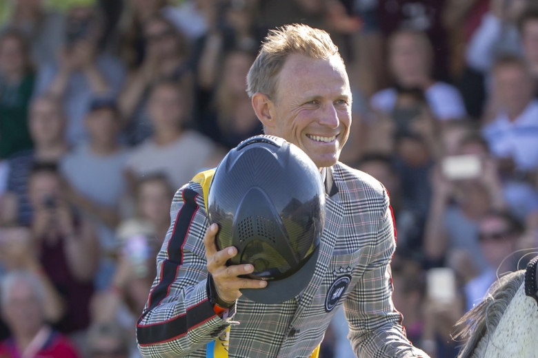 Peder debuterar med ny häst på världscuptävlingen
