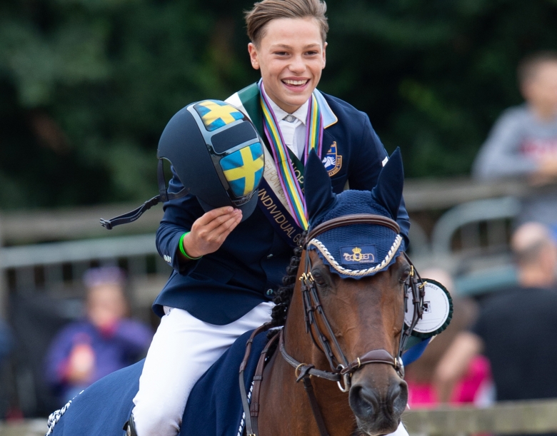 Unga ryttarna klara för EM i hoppning