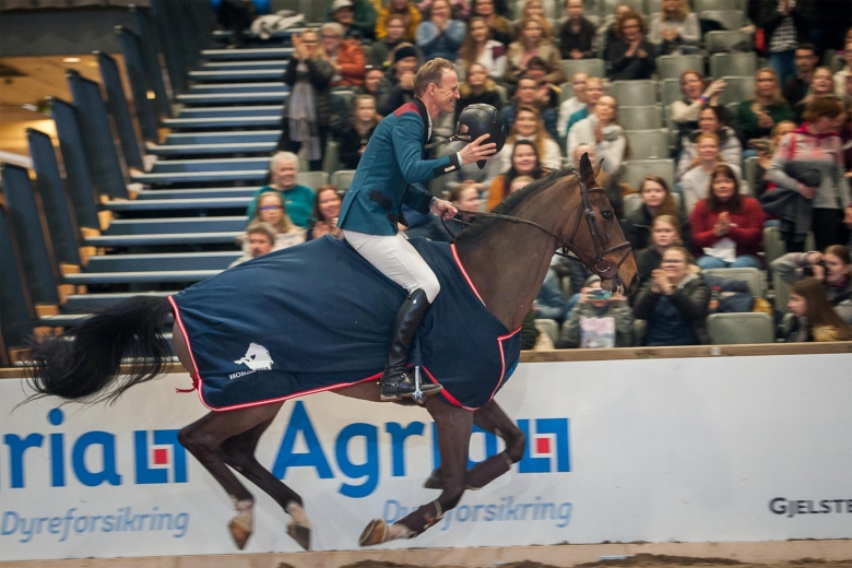 Peder och Allans segerrunda – se klippet här