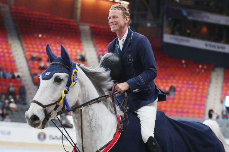 Fredricson segrade och Whitaker föll