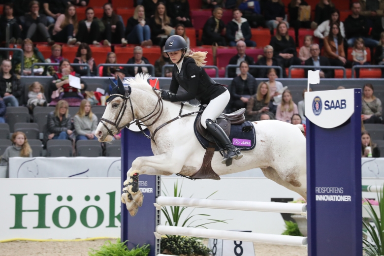 Nu avgörs det vilka ponnyryttare som får hoppa på Friends