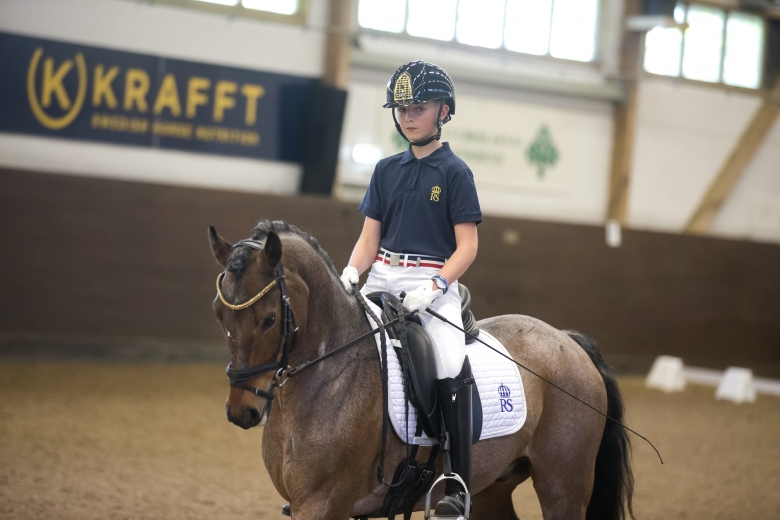 Ponnyryttare plockade poäng inför semin till SIHS-küren