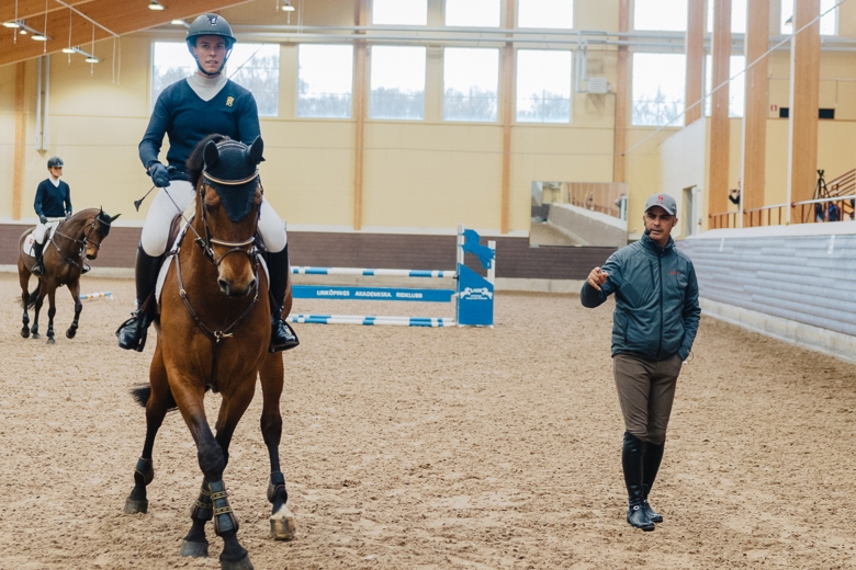 Rodrigo Pessoa tipsar: Skolor i trav ger mjukare hoppning