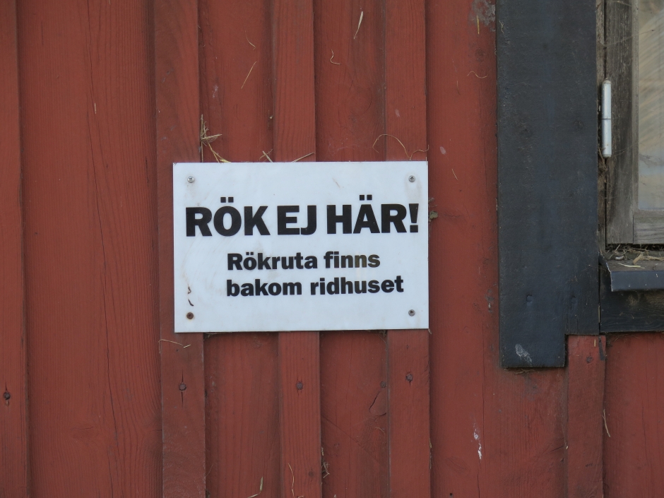 Rökförbudet gäller inte ridanläggningar