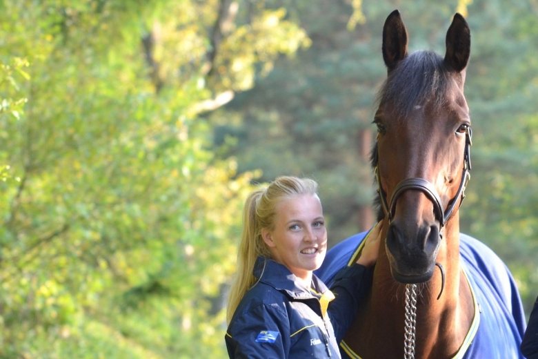Hobbyryttaren Jonna Britse gav proffsen en match: ”Allt har trillat på plats”
