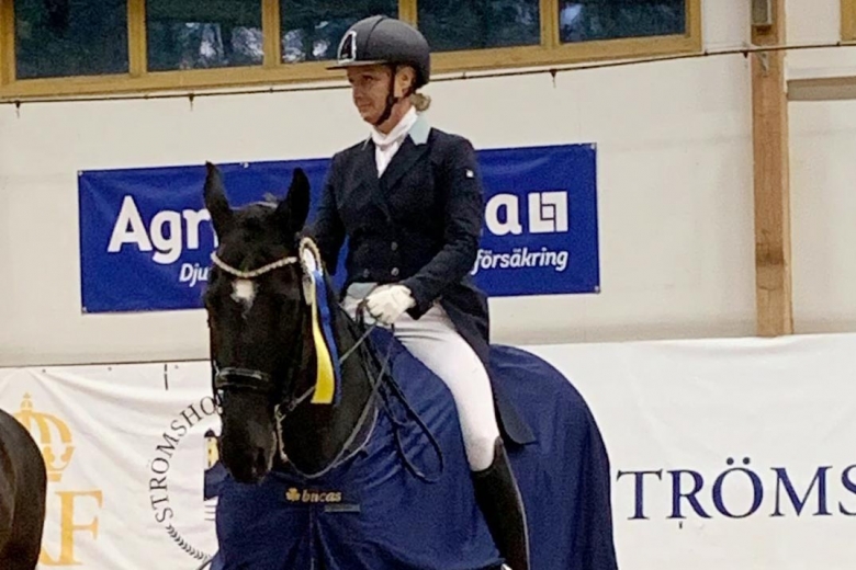 Gabriella Tichelaar rider mot Grand Prix