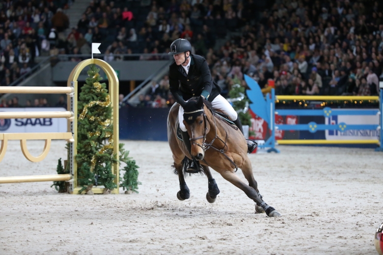 Kolla klippet: Allan laddar för start