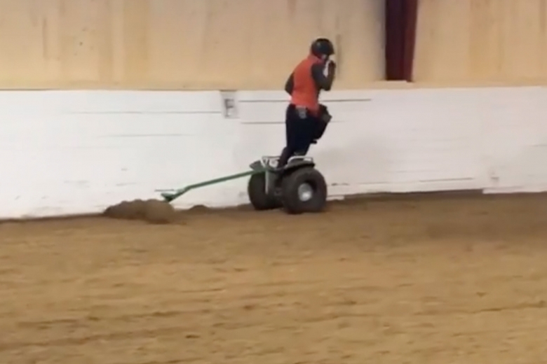 Kolla klippet: Kreativ sladdning med… segway