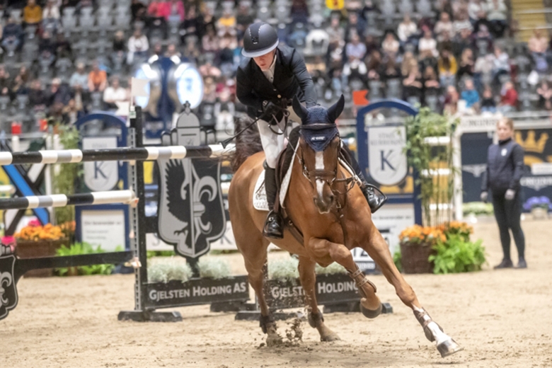 Sju svenska hoppryttare klara för GHS