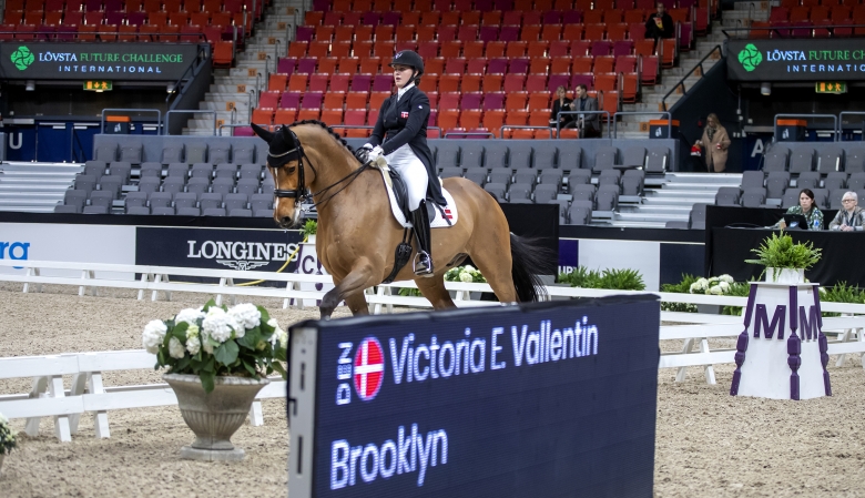 Isabella Tovek bästa svensk i U25-dressyren