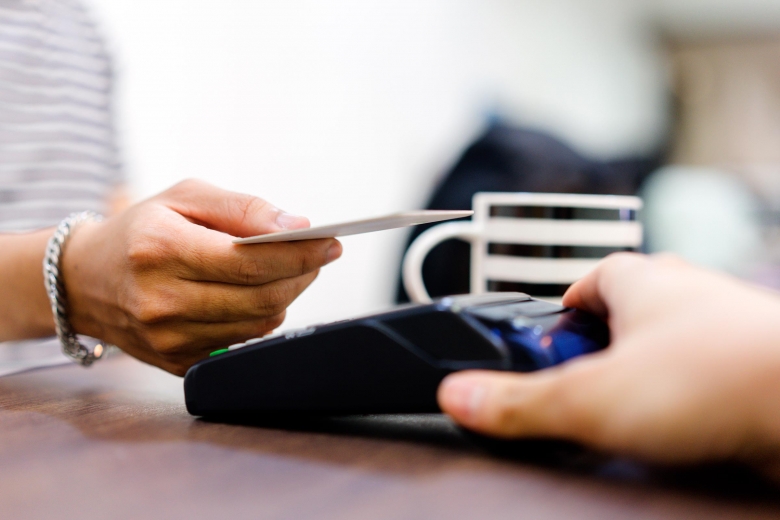 Arrangörer nobbar det nya betalsystemet