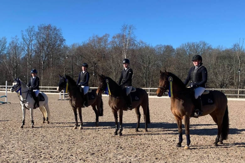 Lammhults Ridklubb tog täten när elitserien hoppade igång