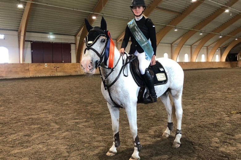 Medelsvår A-seger till Frida Levin i Hallsta