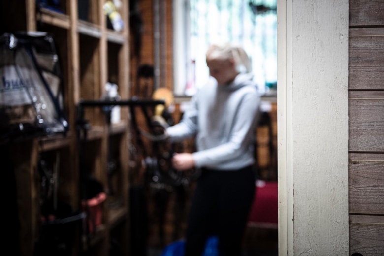 ”En kväll försökte han droga ner mig”