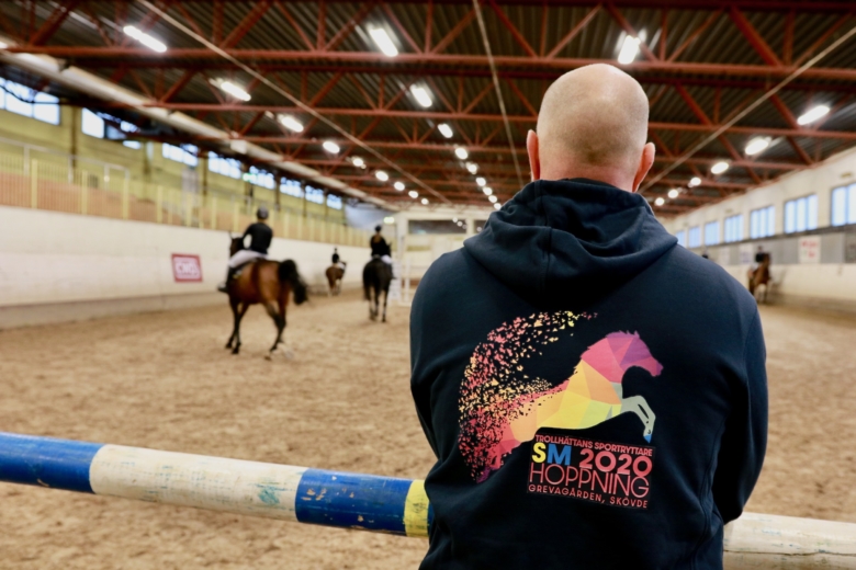 Max åtta personer kan tillåtas nu: ”Saknar motstycke i modern tid”