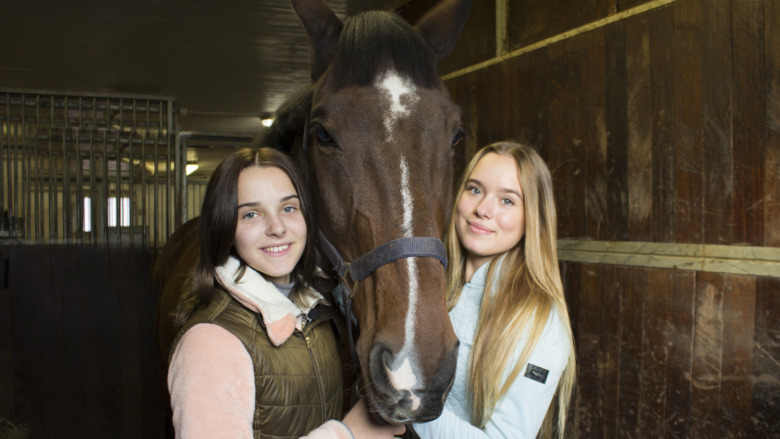 Systrarna Bergåkra i ny hästserie på SVT