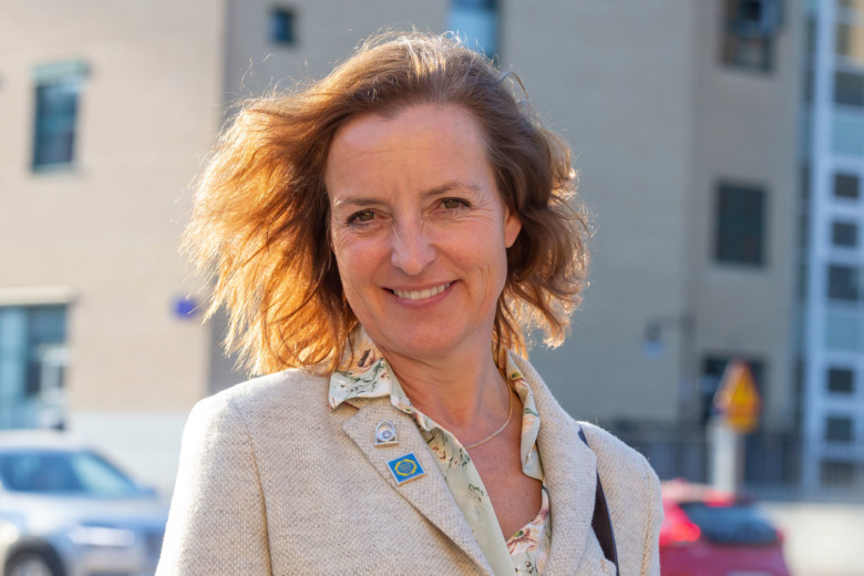 ”Det är dyrt att anlita banbyggare”