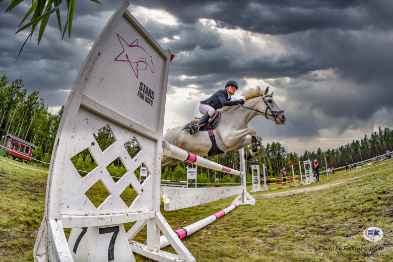 Hopptävling samlade in kvarts miljon till cancerforskning