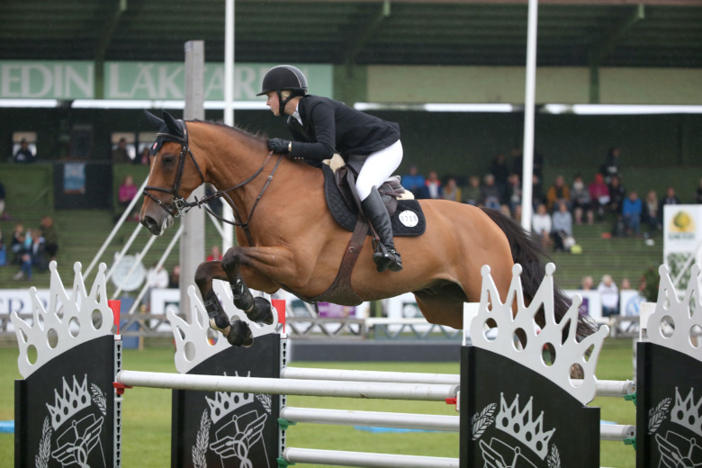 Landslagsryttare i hoppning satsade på svår dressyr i hemlighet