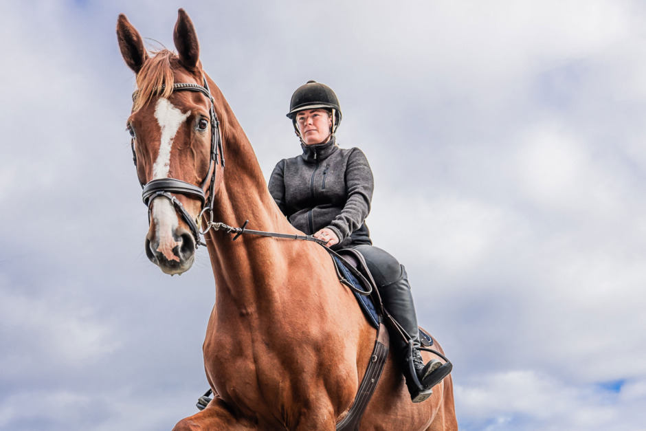 Starka magmuskler för både häst och ryttare