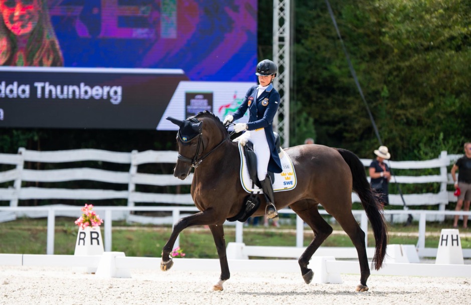 Två svenska ryttare till final i dressyrens ungdoms-EM