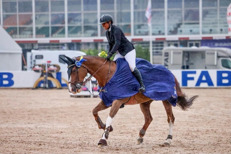 Olivia Munkberg riksmästare: ”Extra nöjd när rosetten är blågul”