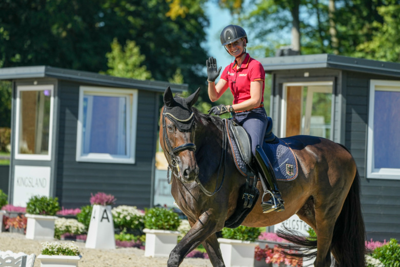 Giganternas kamp: Dalera vs Glamourdale