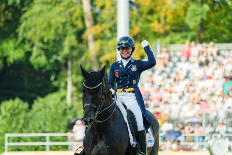 Två svenskar i topp tio på dressyrens världsrankning