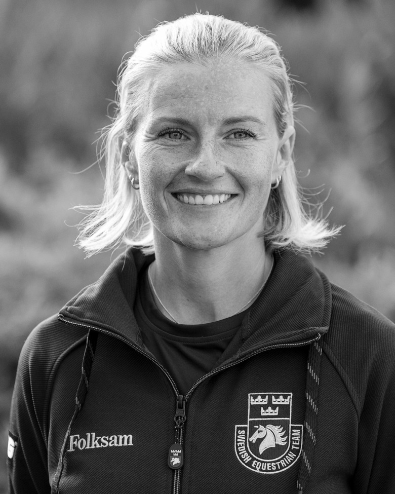 Petronella Andersson hälsar från sjukhuset – är omtöcknad