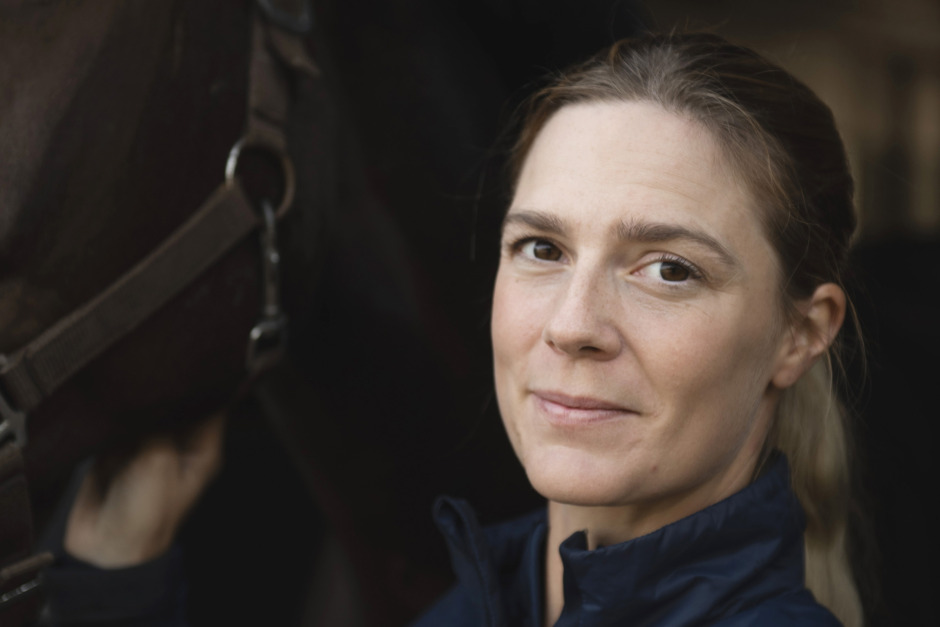 Frida Andersén: ”Lär hästen att bära sig själv”