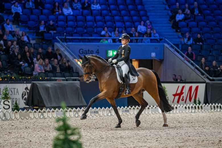 Kolla klippet: Isabell Werth avslutar Emilios karriär med seger