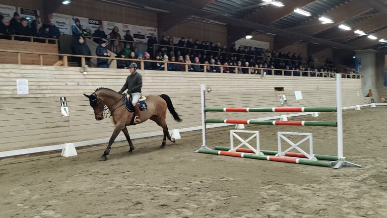 Clinic med Jens Fredricson drog fulla ridhus i norr