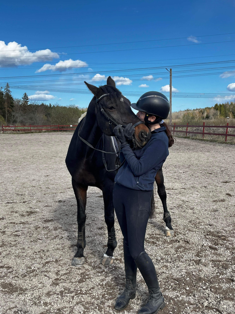 Received_735466558235840