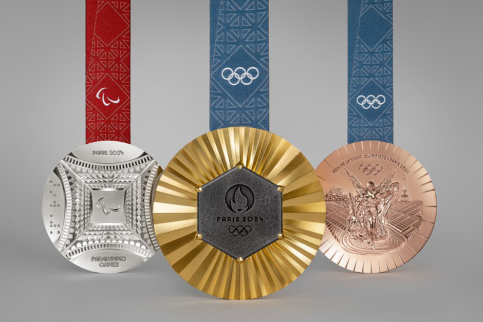 OS-medaljörer får en bit av Eiffeltornet