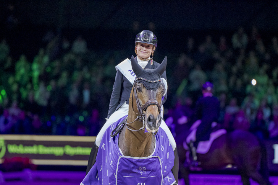 Isabell Werth red hem världscupen i Lyon