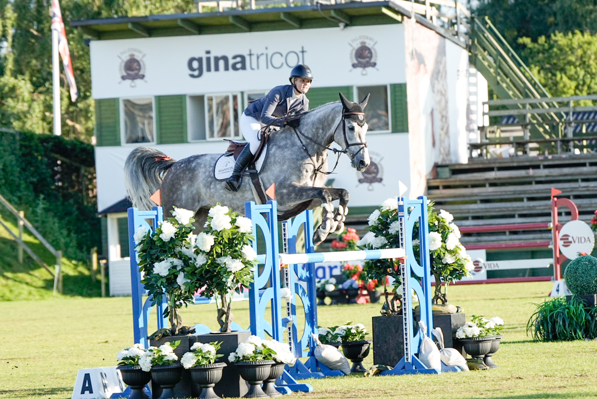 6f Sarah Albus Dior-3