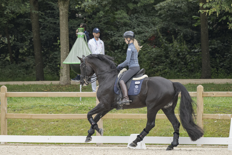 Charlotte Fry Gbr Glamourdale