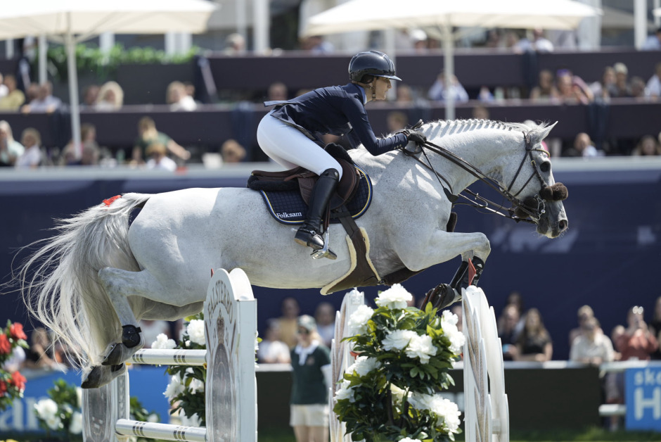 Toppat svenskt lag till femstjärnig nationshoppning