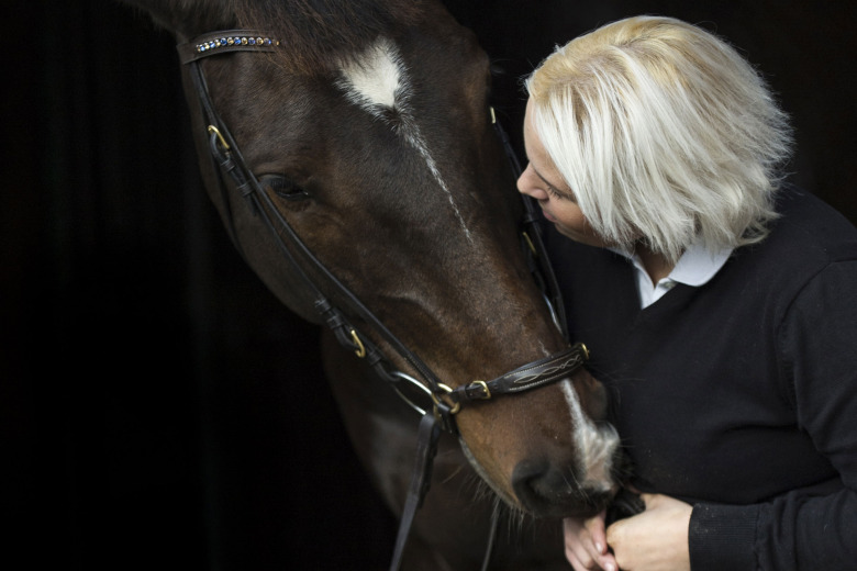 Kendra Coulter: ”Räcker det med att vi älskar hästar?”