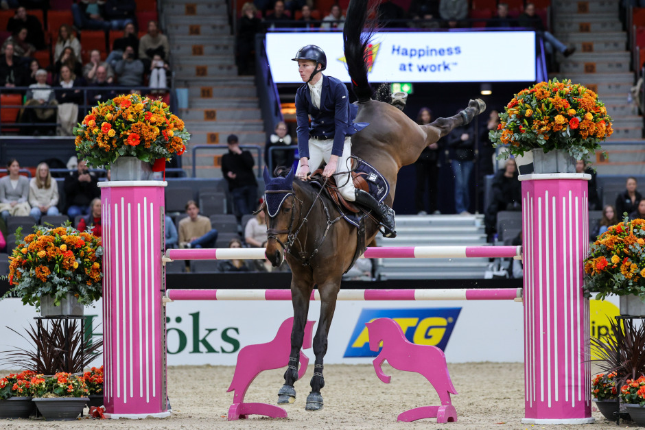 Skrällen: Adam Carey bäste svensk i 1,50 – hyllar ATG Riders League